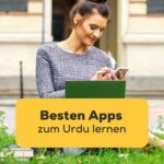 Frau sitzt auf einem Rasen und liest auf dem Handy Artikel über Besten Apps zum Urdu lernen Appvergleich mit der Ling-App