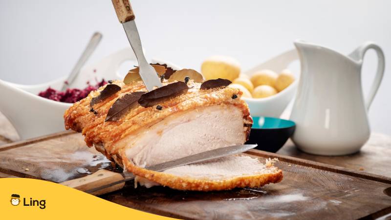 Flæskesteg ist ein Schweinebraten der in Dänemark als Weihnachtsessen zubereitet wird