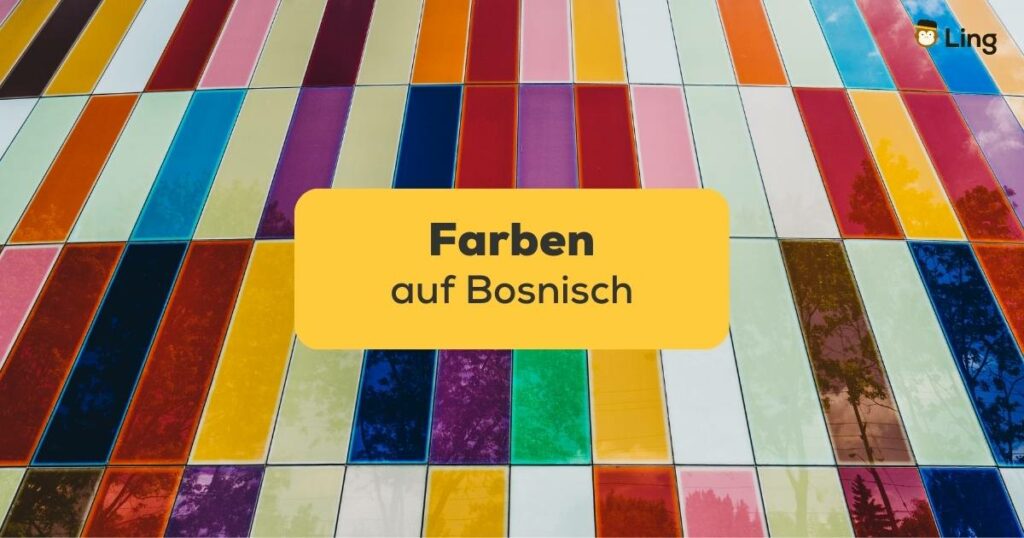 Wand mit verschiedenen Fliesen in Farben auf Bosnisch