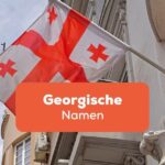 Georgische Flagge weht von einem Gebäude Georgische Namen