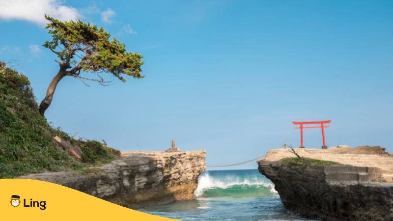 Japanisches Meer, das das japanische Sprichwort über das Leben widerspiegelt, dass das Wasser fließt.