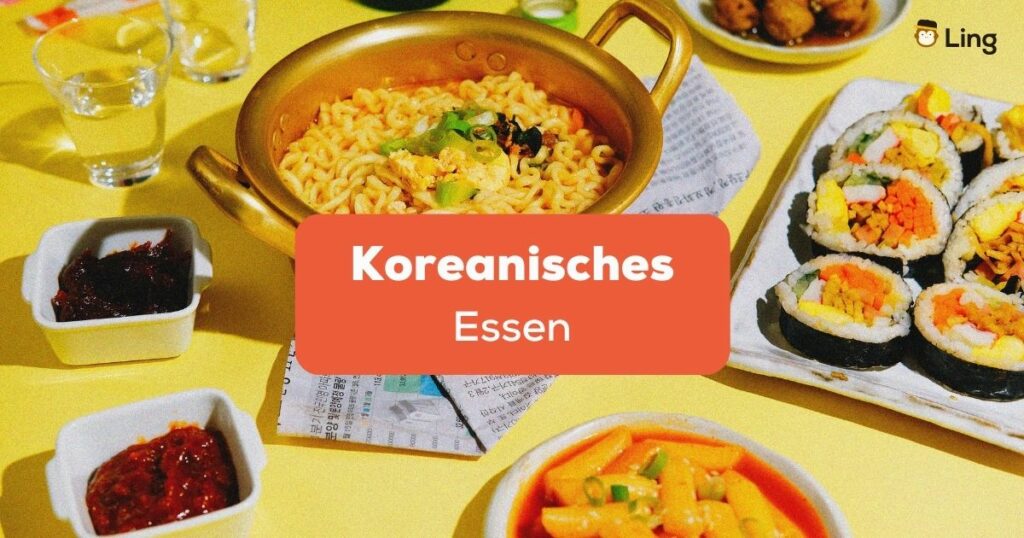 Tisch mit leckeren koreanischen Gerichten und Marinaden und Saucen
