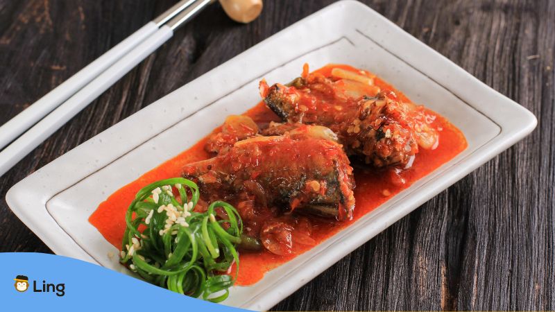 Koreanisches Gericht gegrillte Makrele Godeungo Jorim
