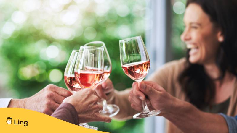 Prost auf Französisch mit Wein, aber niemals mit Eiswürfeln darin