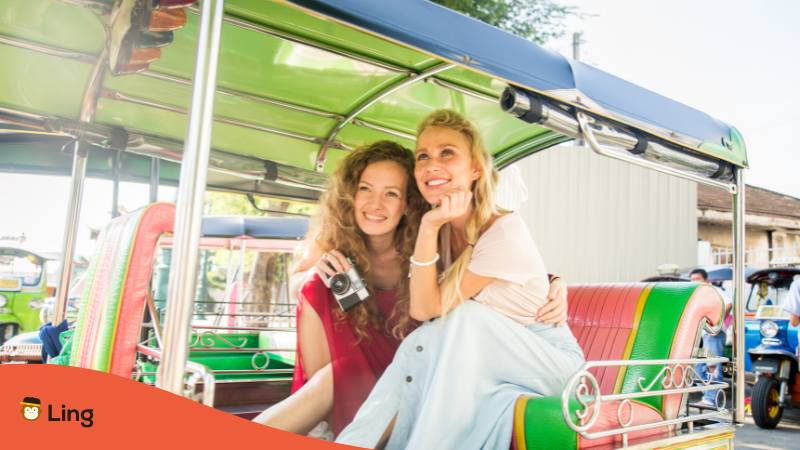 Tuktuk sind ein beliebtes Transportmittel bei Reisen in Thailand