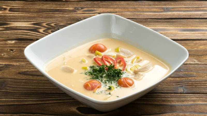 Speisen in Thailand Kokosnuss-Suppe