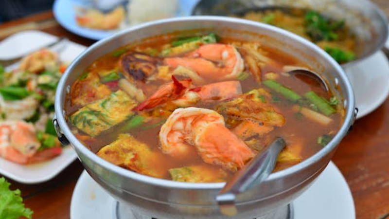Speisen in Thailand Tom Yum Goong