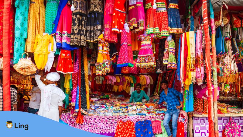 farbenfrohe tamilische Kleidung